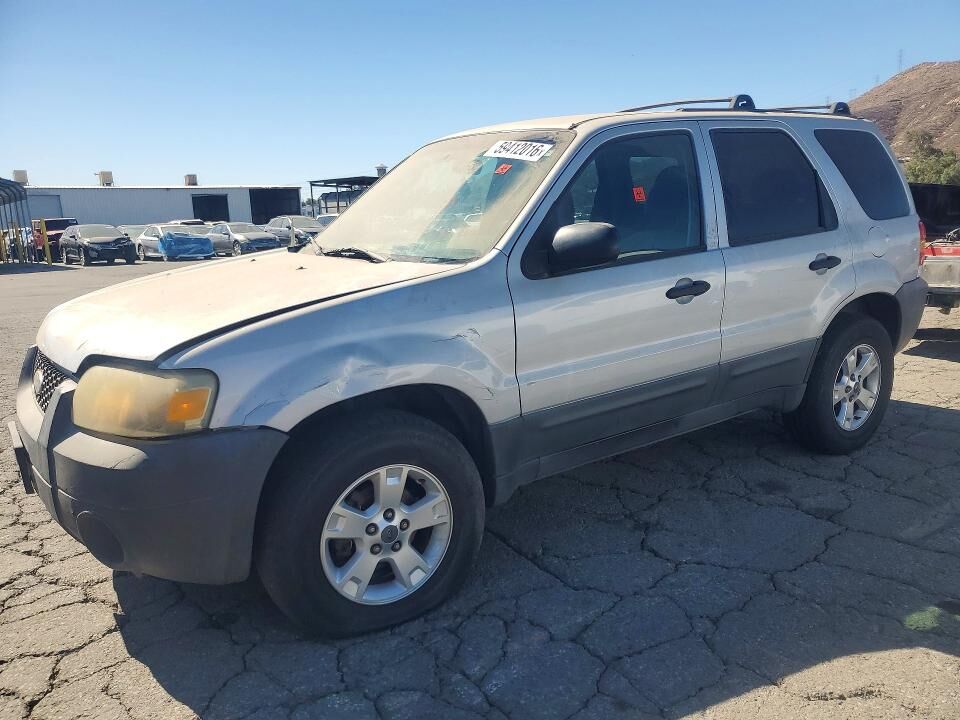 2005 FORD Escape