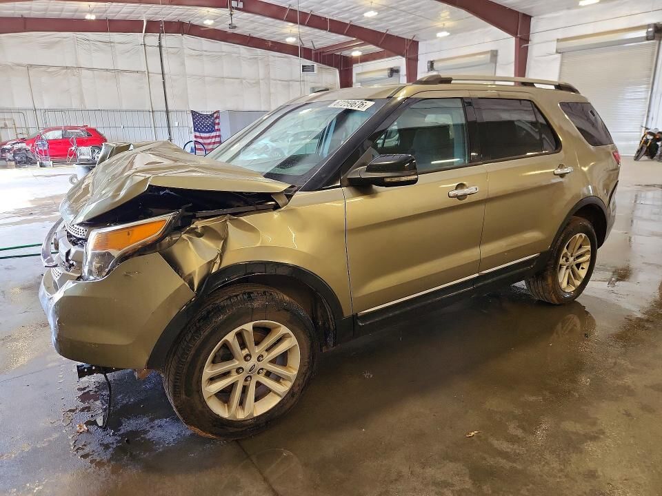 2013 FORD Explorer