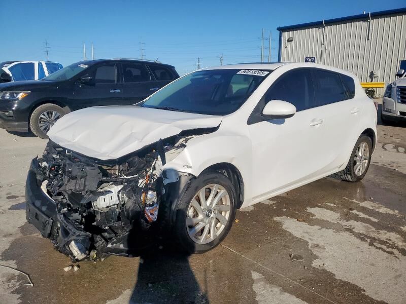 2013 MAZDA Mazda3