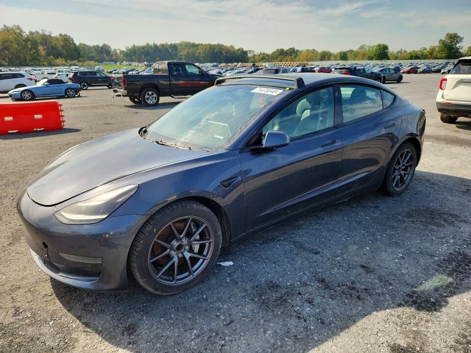 2021 TESLA Model 3