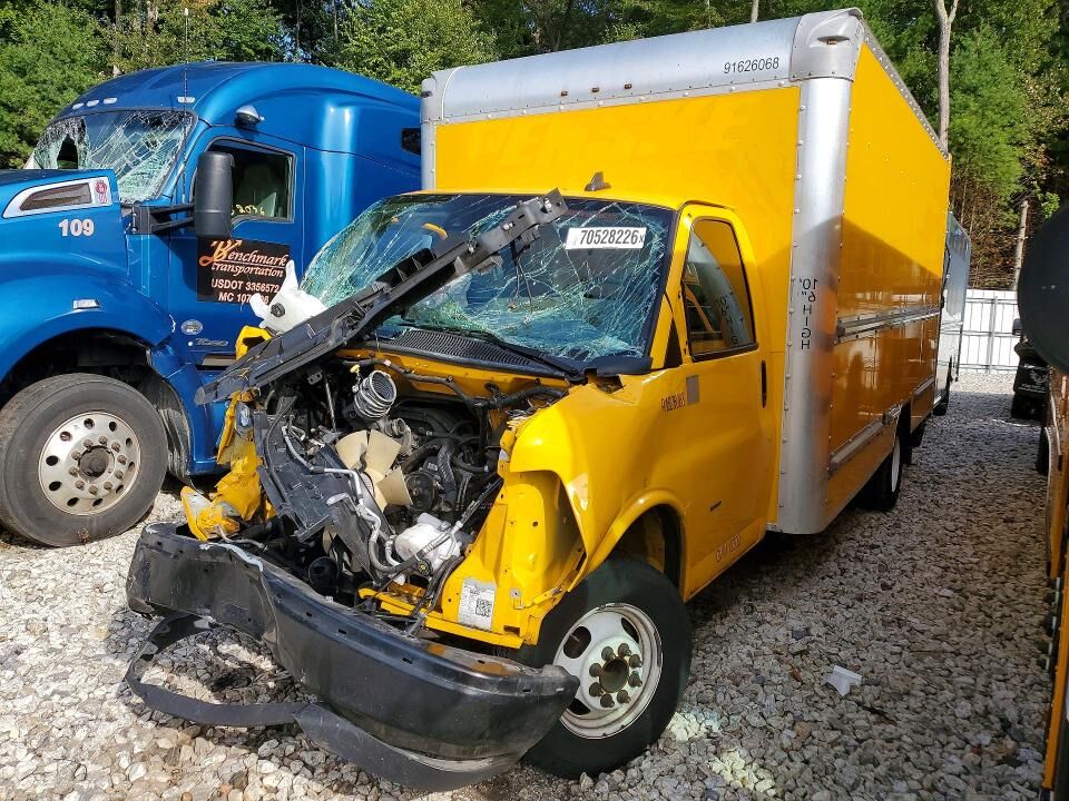 2022 GMC Savana