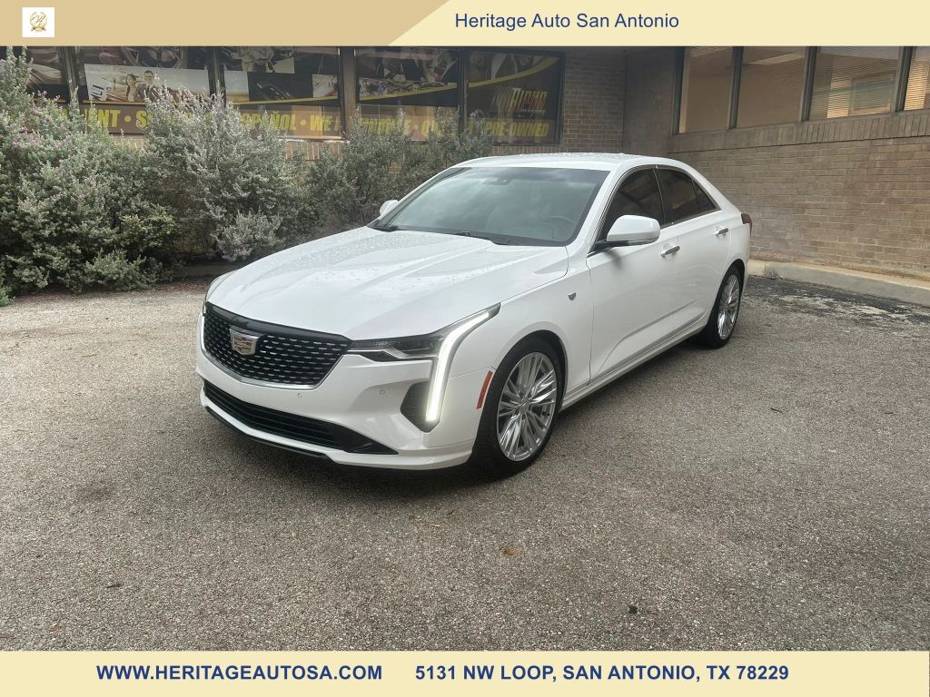 2022 CADILLAC CT4