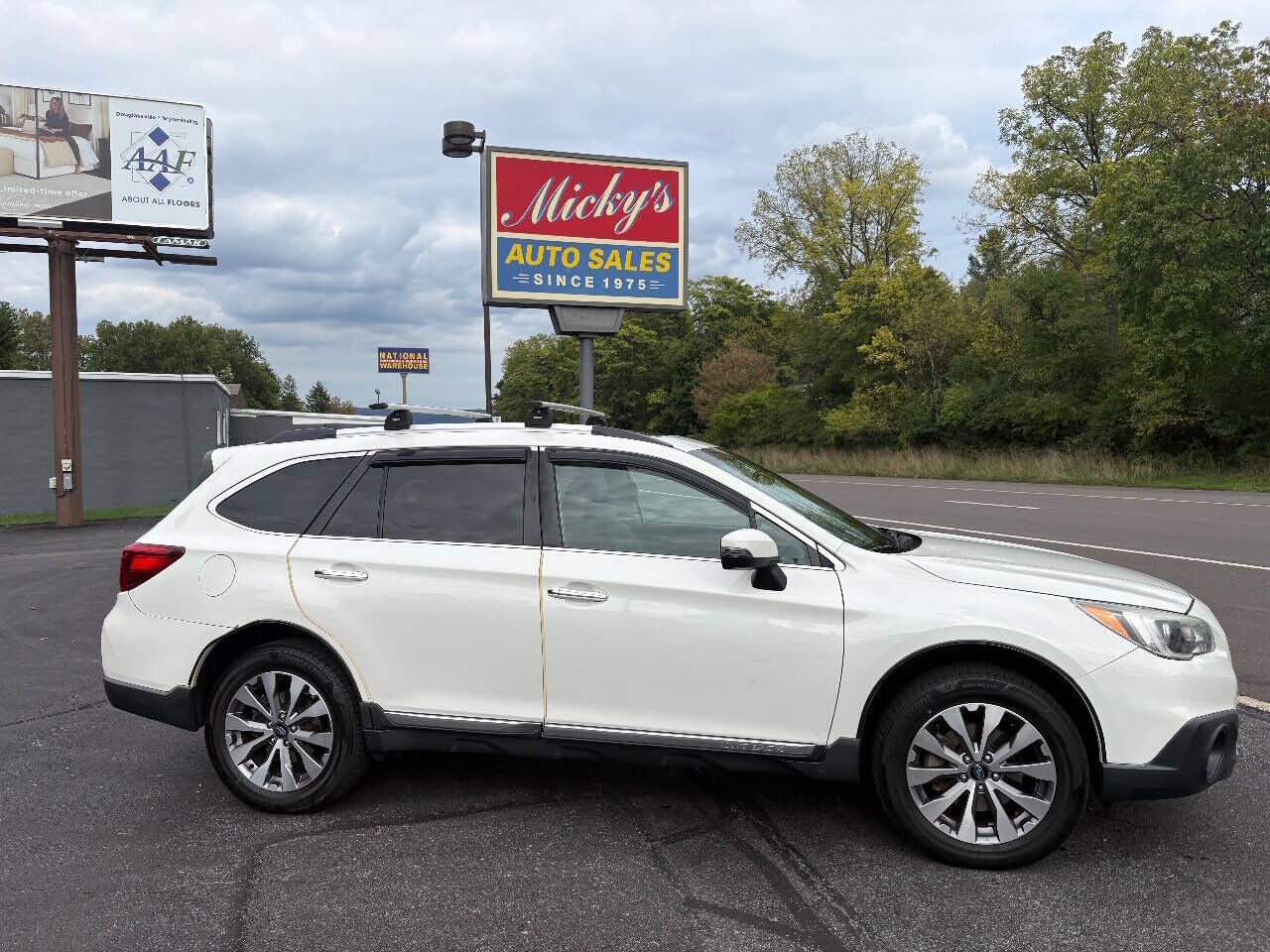 2017 SUBARU Outback