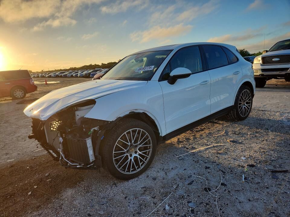 2023 PORSCHE Cayenne