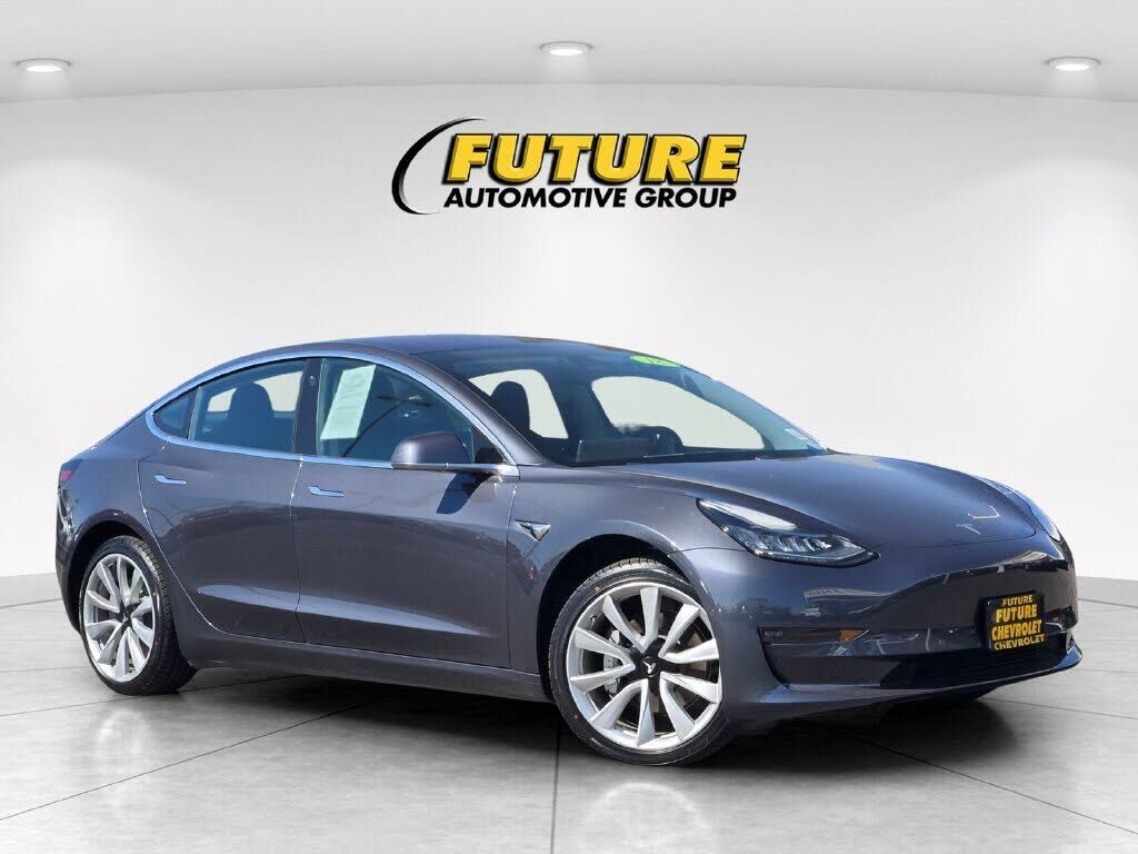 2018 TESLA Model 3