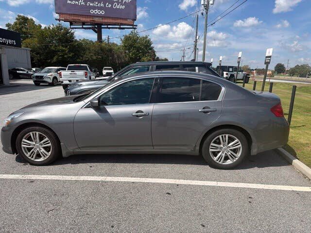 2011 INFINITI G37