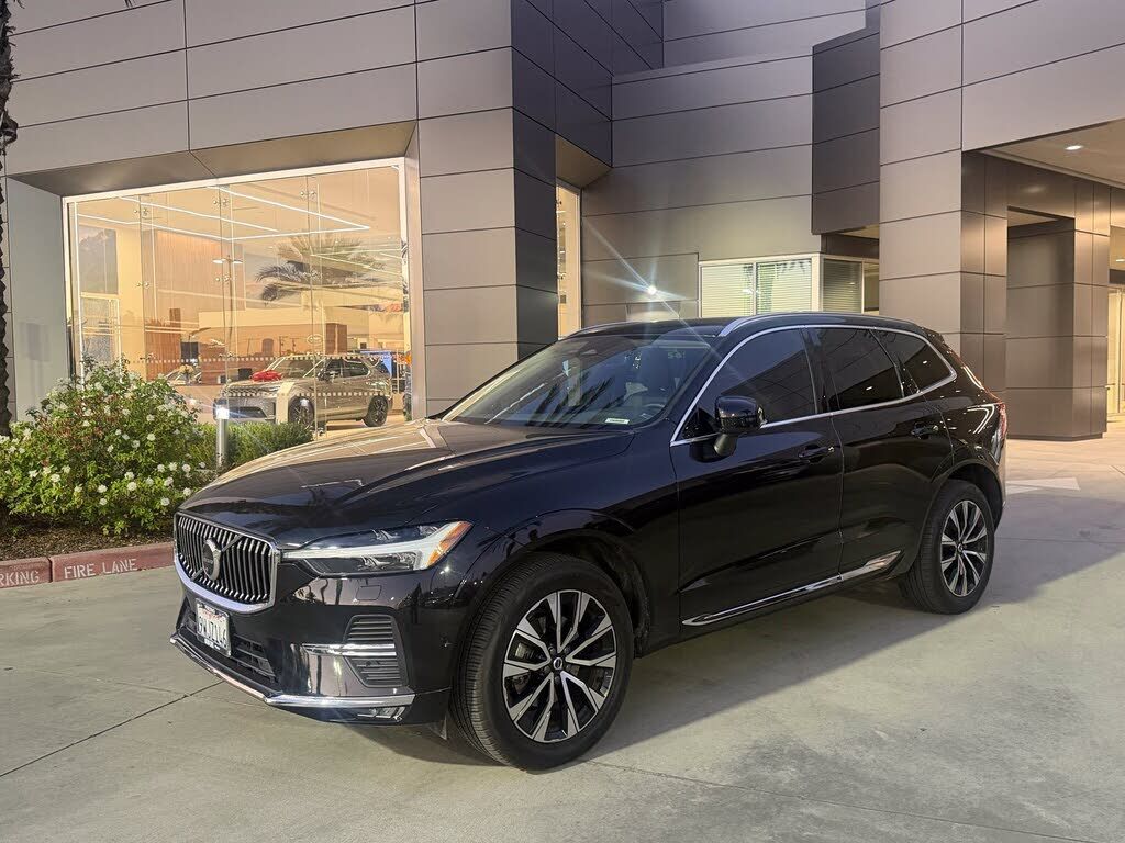 2023 VOLVO XC60