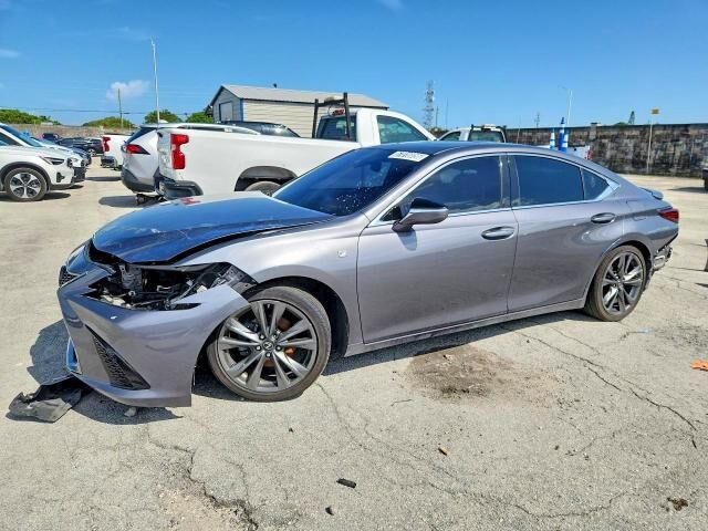 2021 LEXUS ES