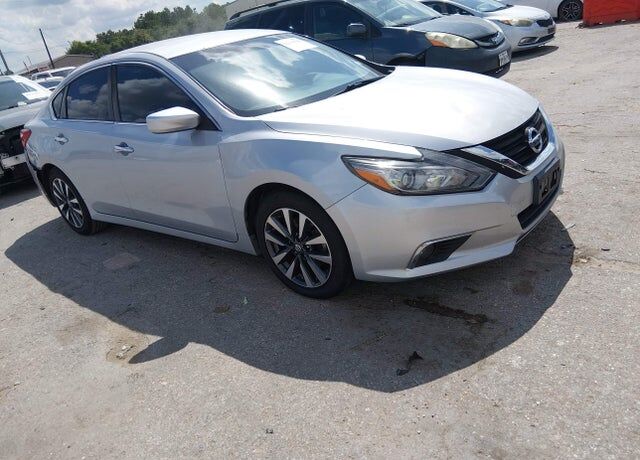 2017 NISSAN Altima