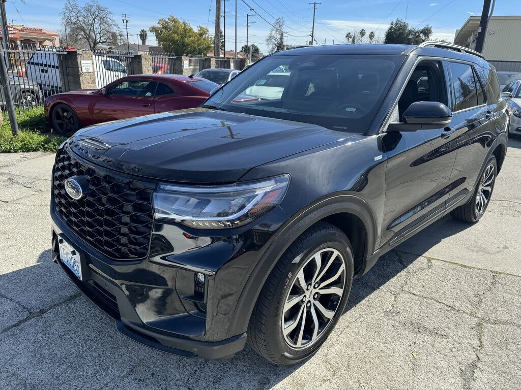 2025 FORD Explorer