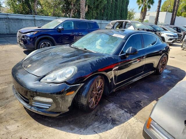 2011 PORSCHE Panamera