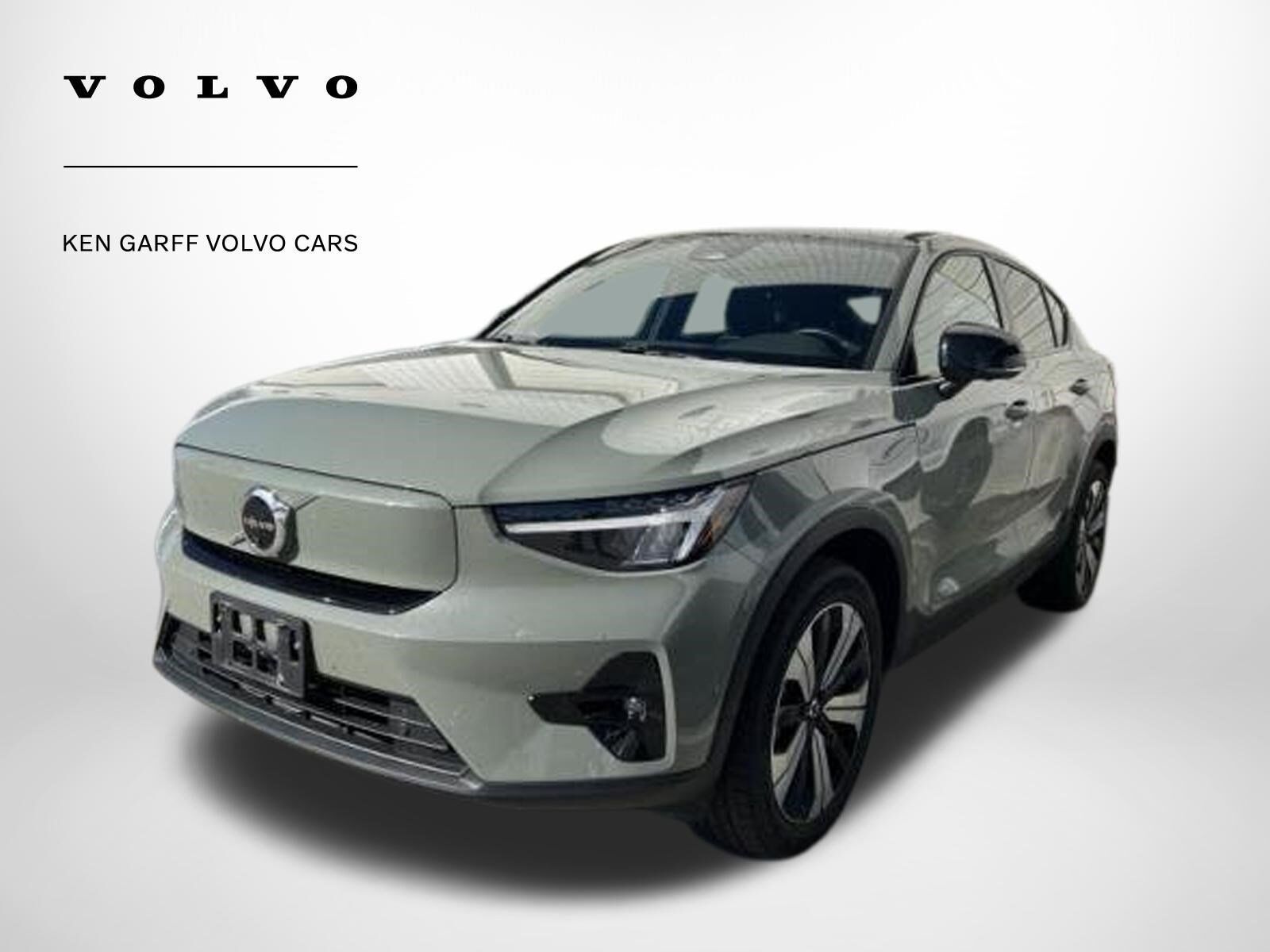 2023 VOLVO C40