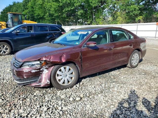 2013 VOLKSWAGEN Passat
