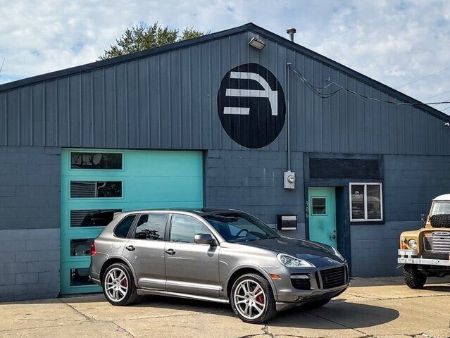 2010 PORSCHE Cayenne