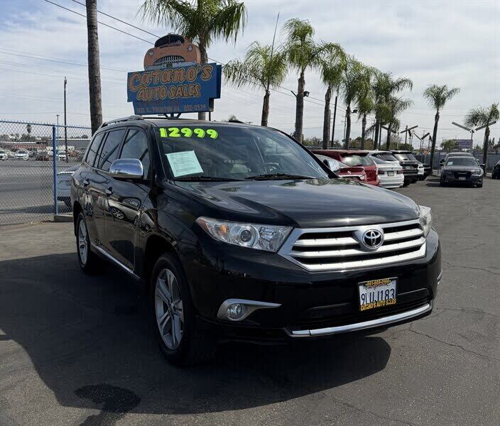 2011 TOYOTA Highlander