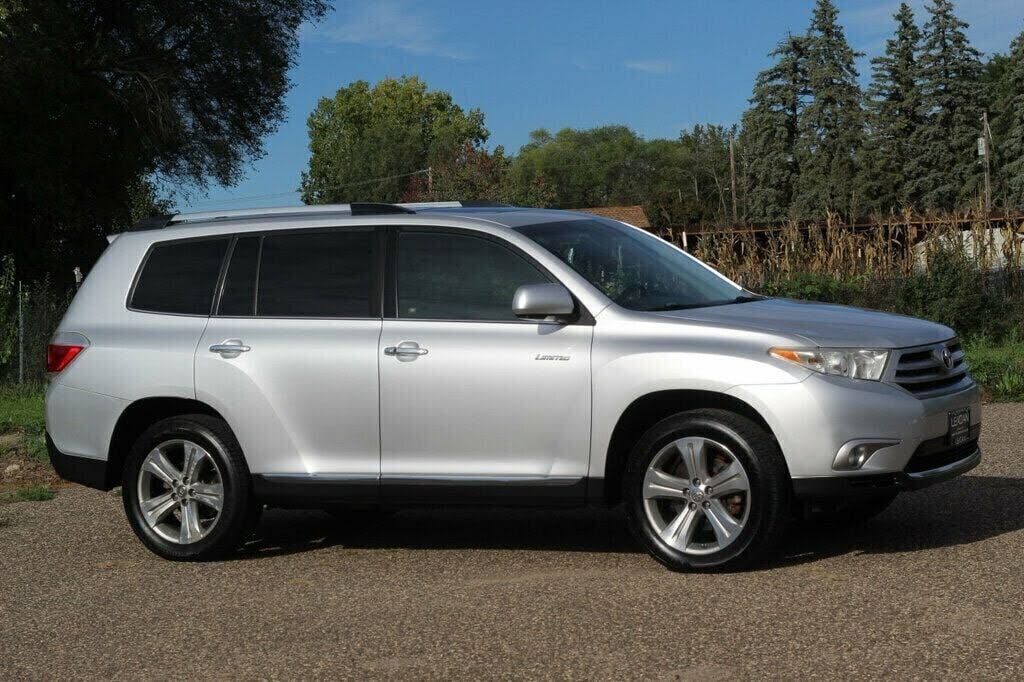 2013 TOYOTA Highlander