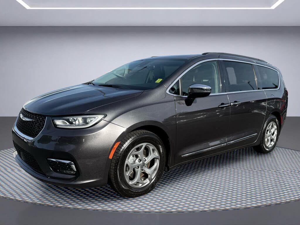 2023 CHRYSLER Pacifica