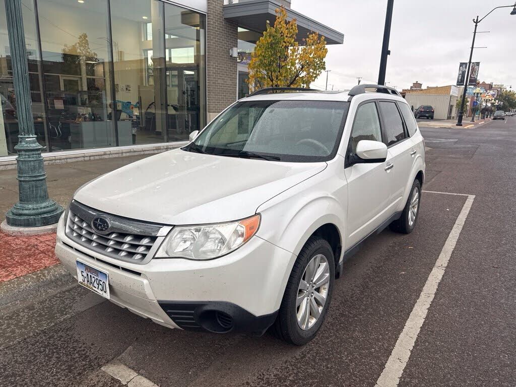 2013 SUBARU Forester