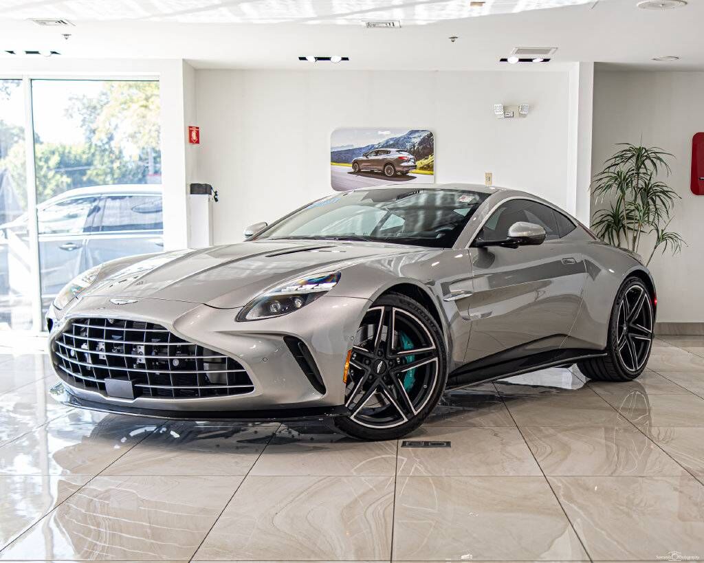 2025 ASTON MARTIN Vantage
