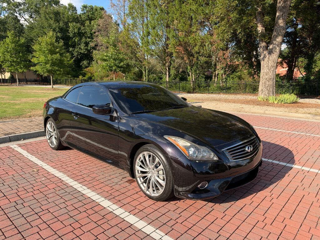 2013 INFINITI G37
