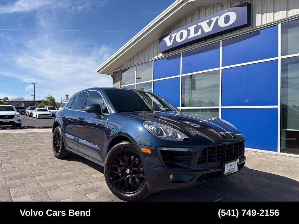 2015 PORSCHE Macan