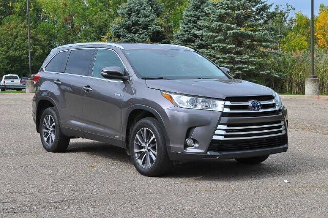 2019 TOYOTA Highlander