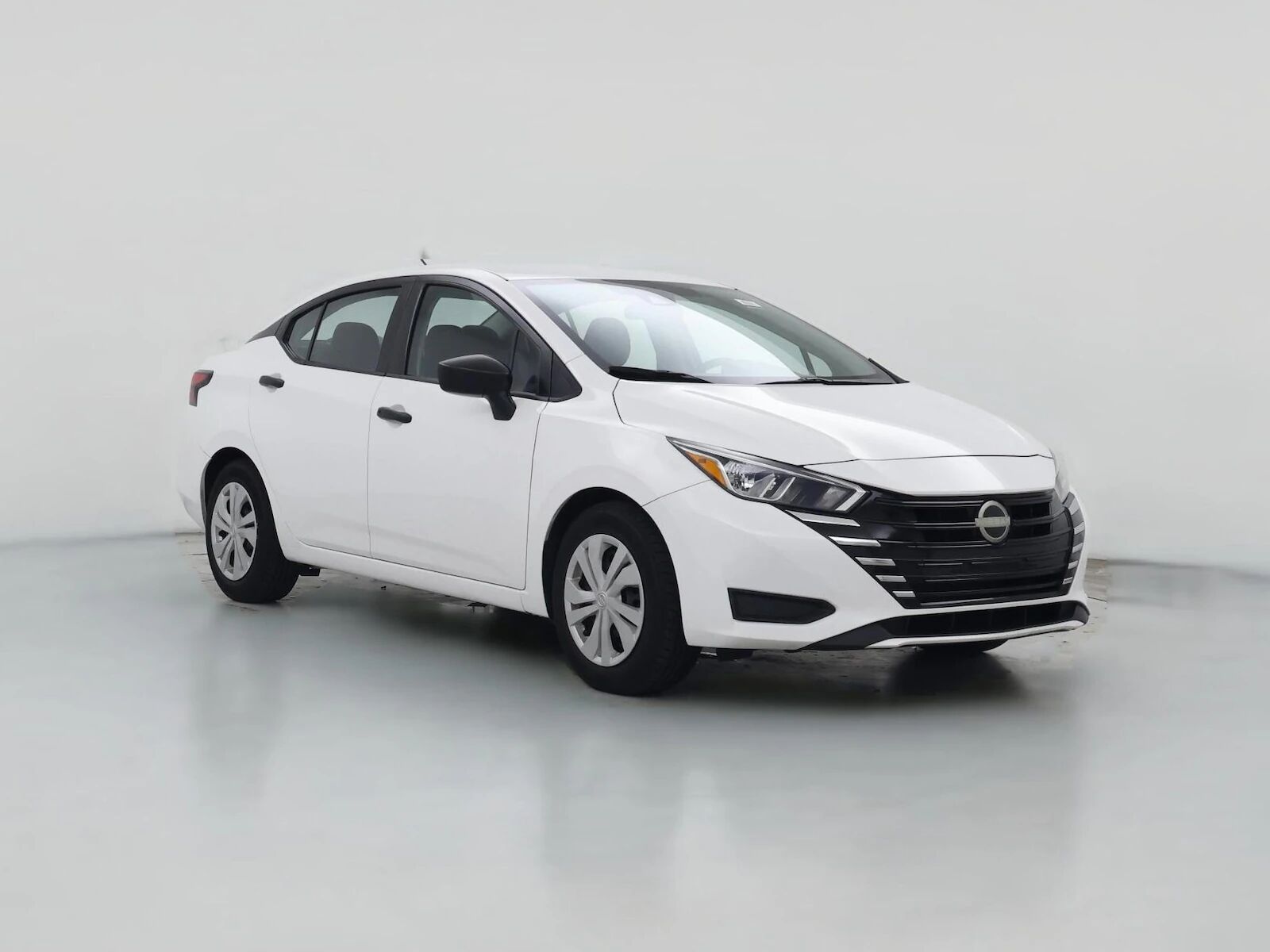 2023 NISSAN Versa