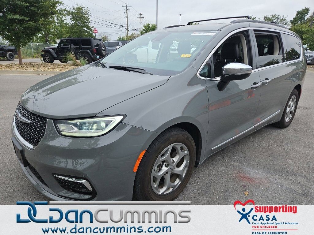 2023 CHRYSLER Pacifica