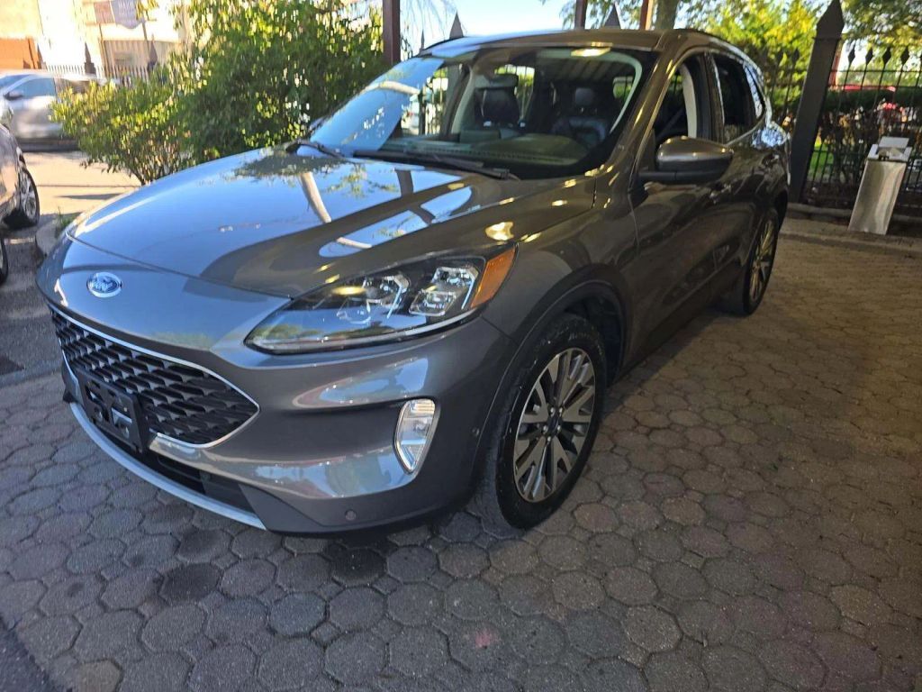 2021 FORD Escape