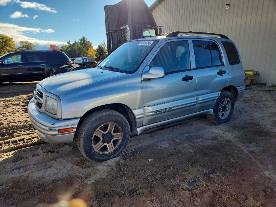 2003 CHEVROLET Tracker