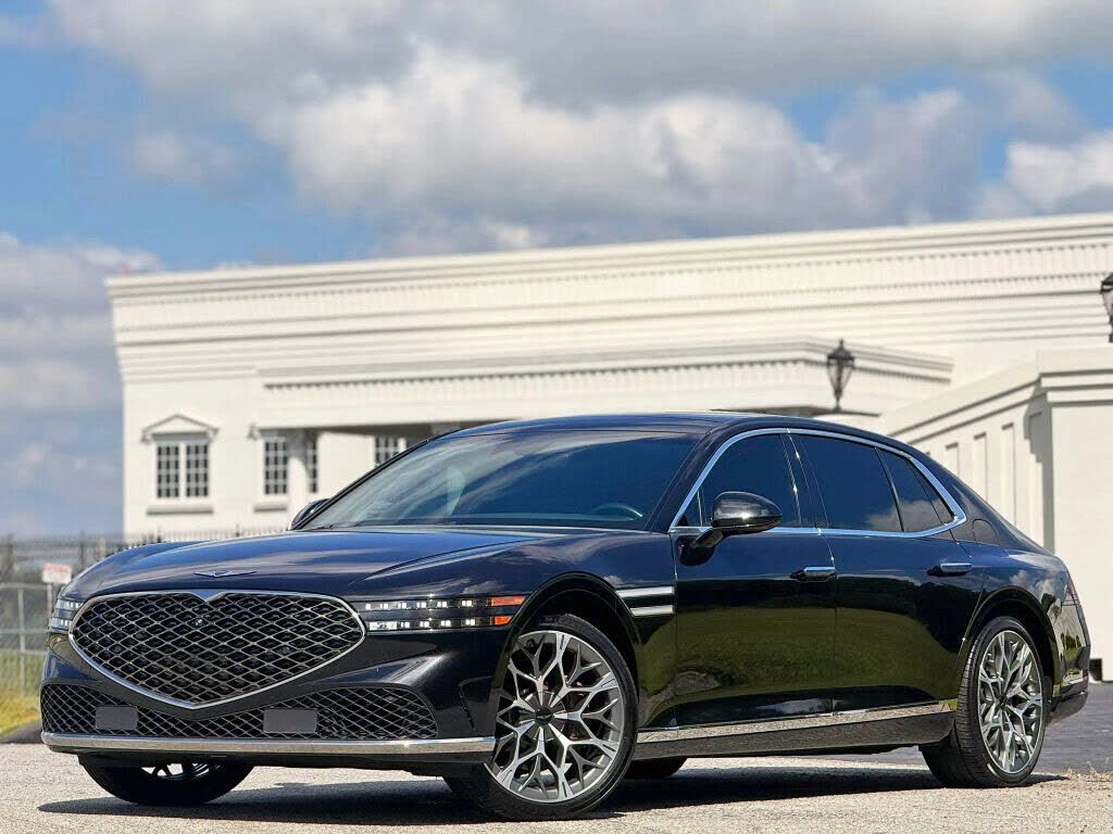 2023 GENESIS G90