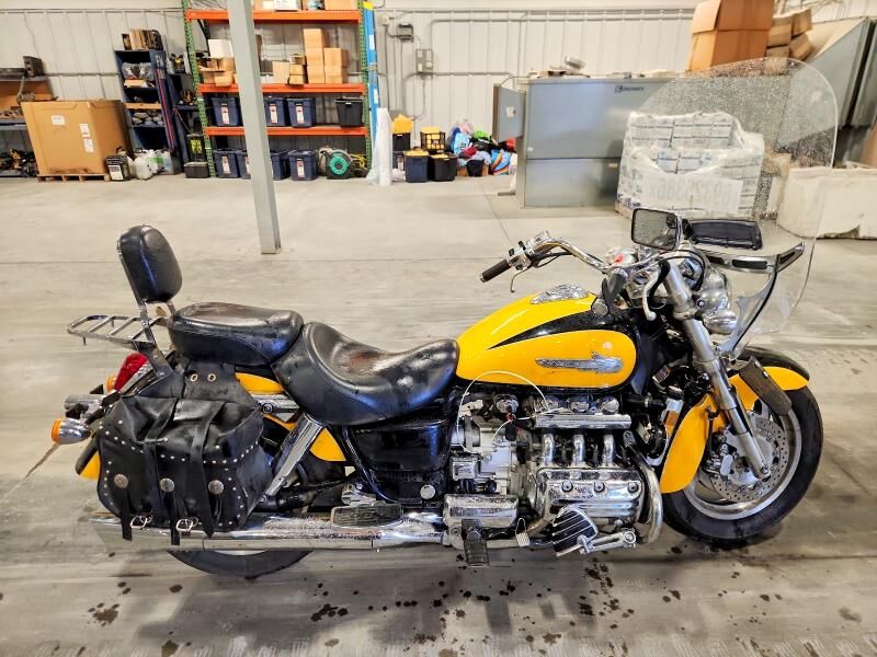 2000 HONDA GL1500C
