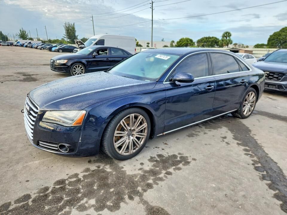 2011 AUDI A8