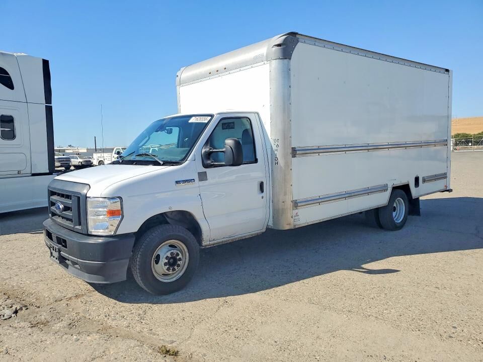 2022 FORD E-350