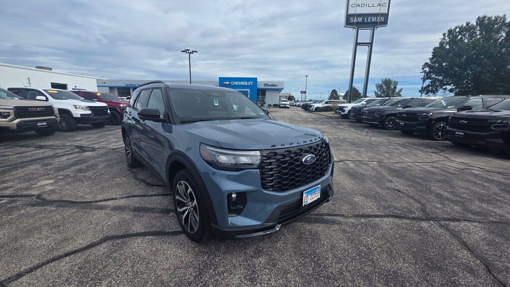 2025 FORD Explorer