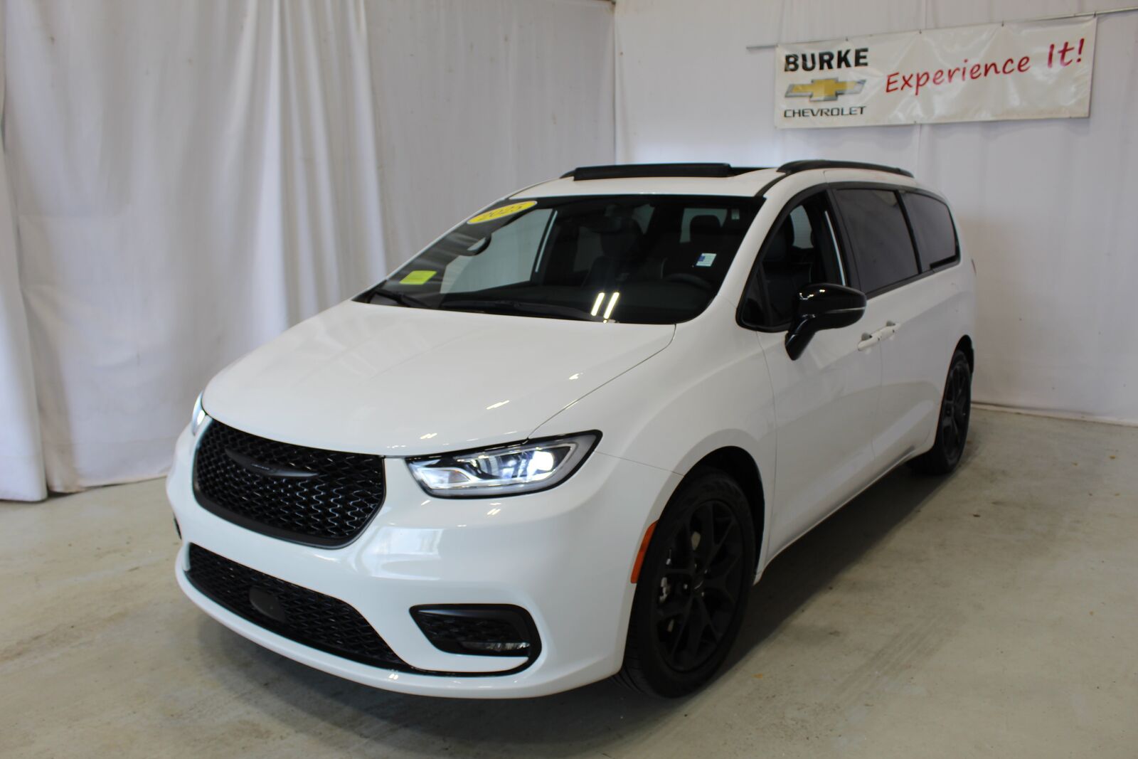 2025 CHRYSLER Pacifica