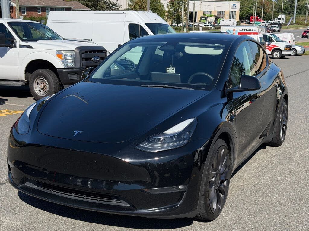 2023 TESLA Model Y