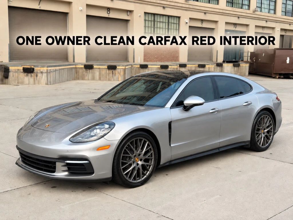 2018 PORSCHE Panamera