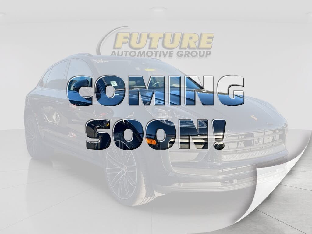2023 PORSCHE Macan