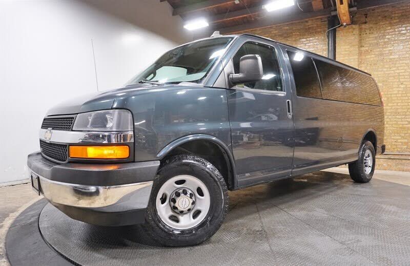 2017 CHEVROLET Express