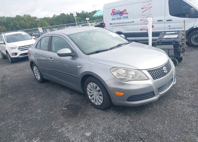 2011 SUZUKI Kizashi