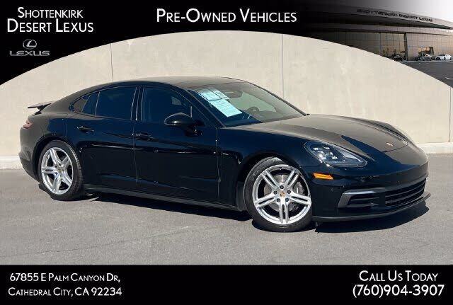 2017 PORSCHE Panamera