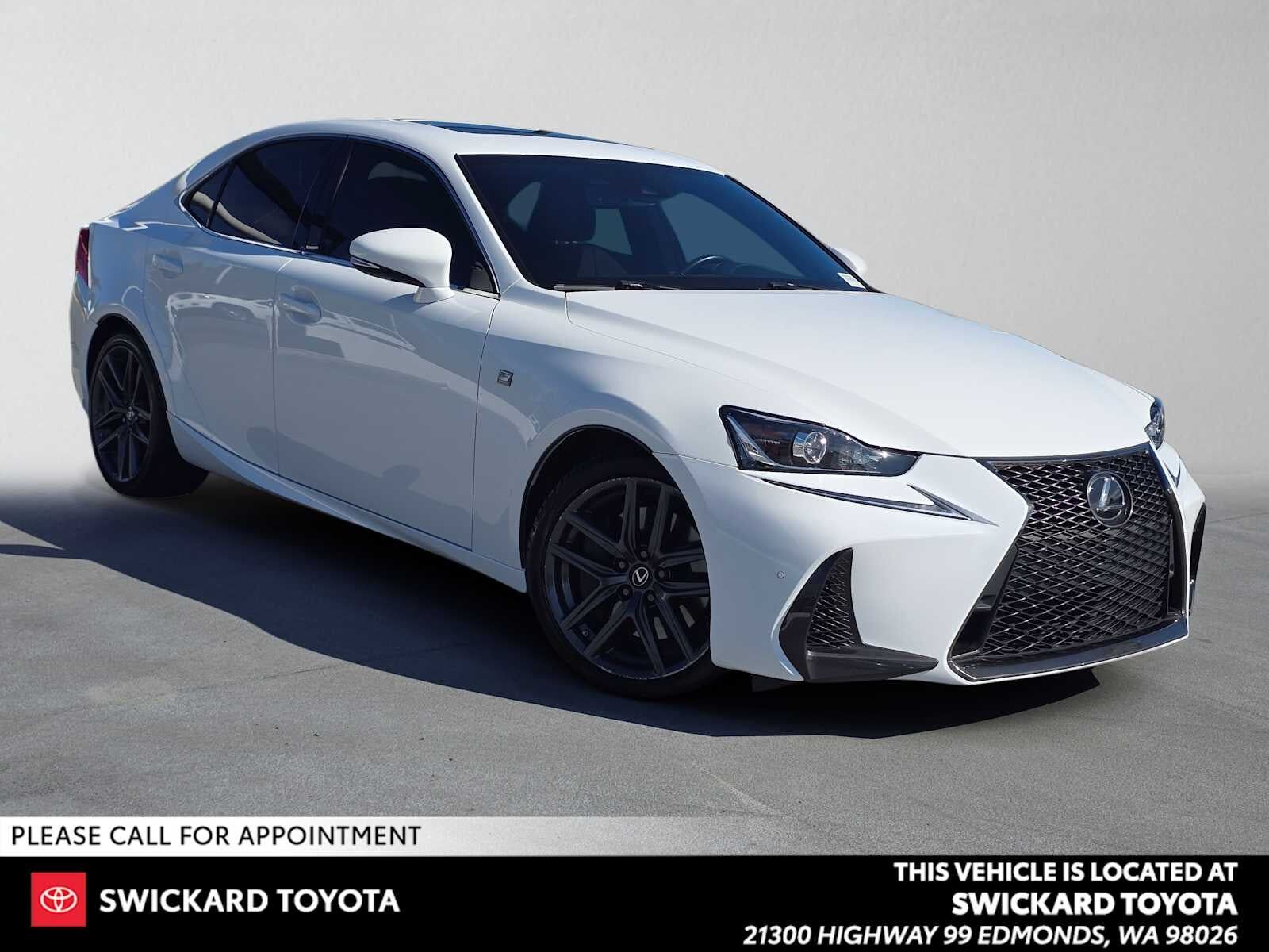 2019 LEXUS IS