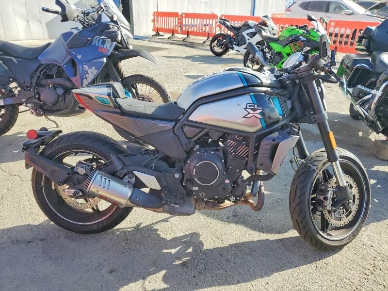 2023 CFMOTO 700CL-X