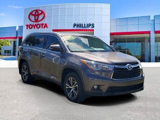 2016 TOYOTA Highlander