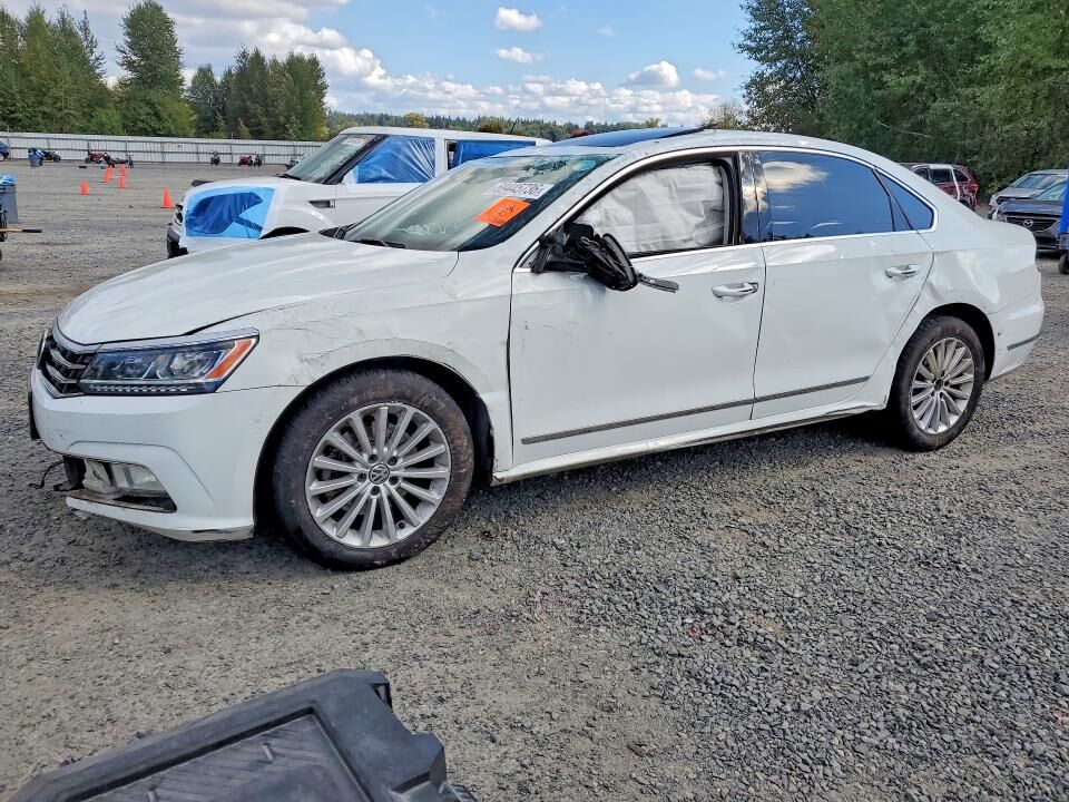 2016 VOLKSWAGEN Passat