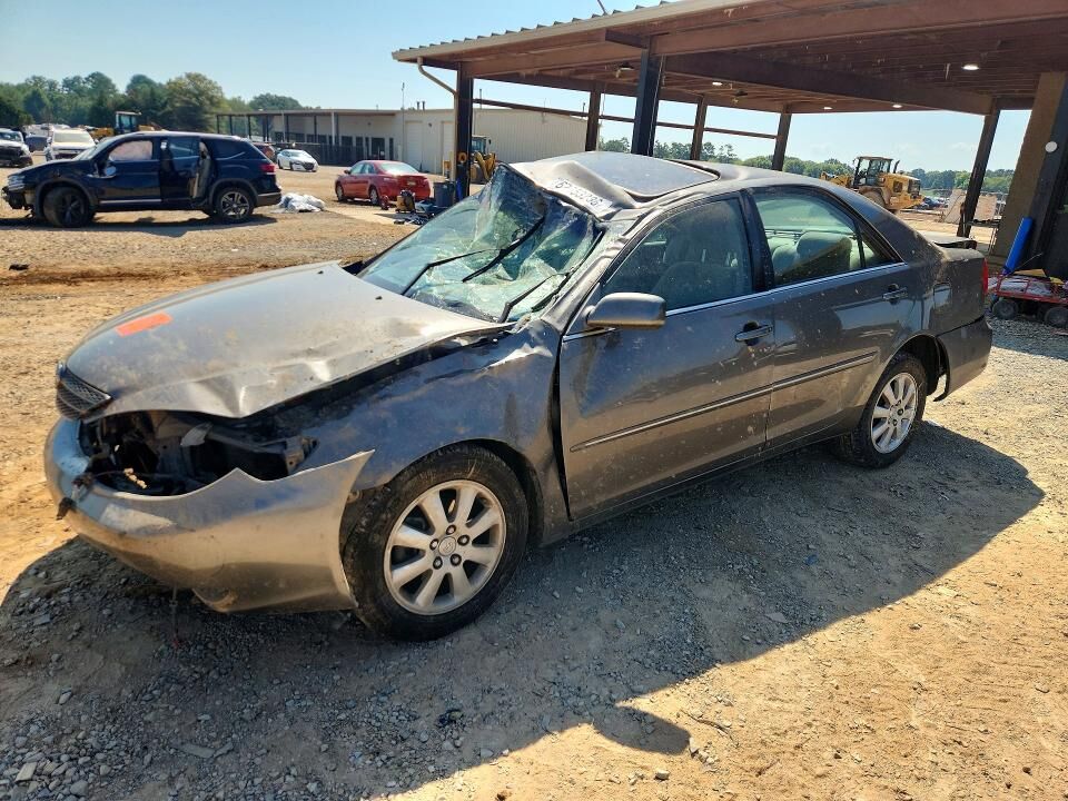 2004 TOYOTA Camry