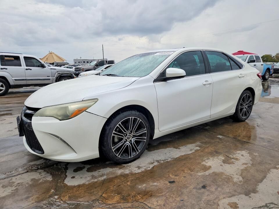 2016 TOYOTA Camry
