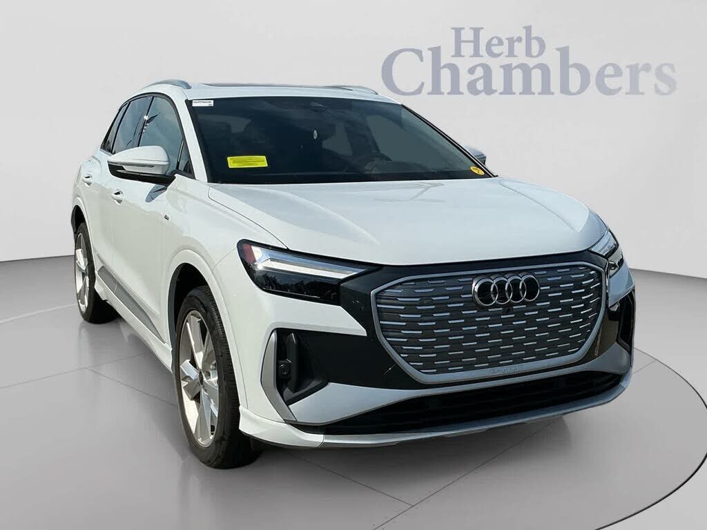 2023 AUDI Q4