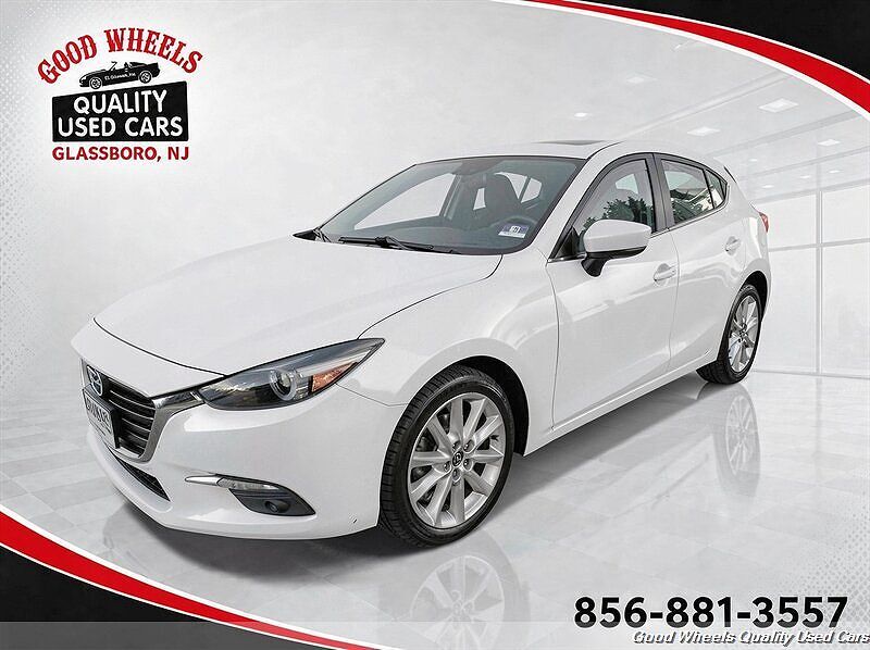 2017 MAZDA Mazda3
